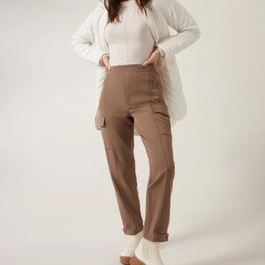 ATHLETA Endless Cargo Pant Rustic Beige Sz 10